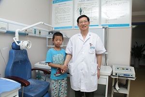 南京耳鼻喉专科医院医生洪锦科